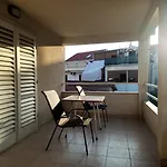 Lux דירה מאקרסקה