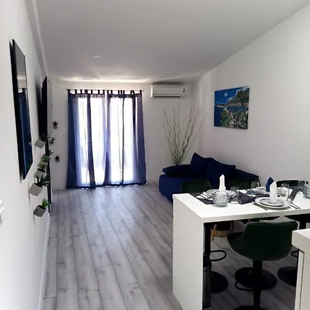Apartment Lux Makarska