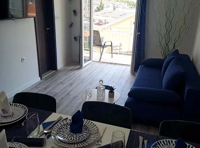 Апартаменти Lux *